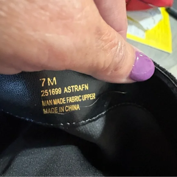 Fashion Nova Like a Diva OverThe Knee Boots in black stiletto heel side zipper. - Picture 10 of 12